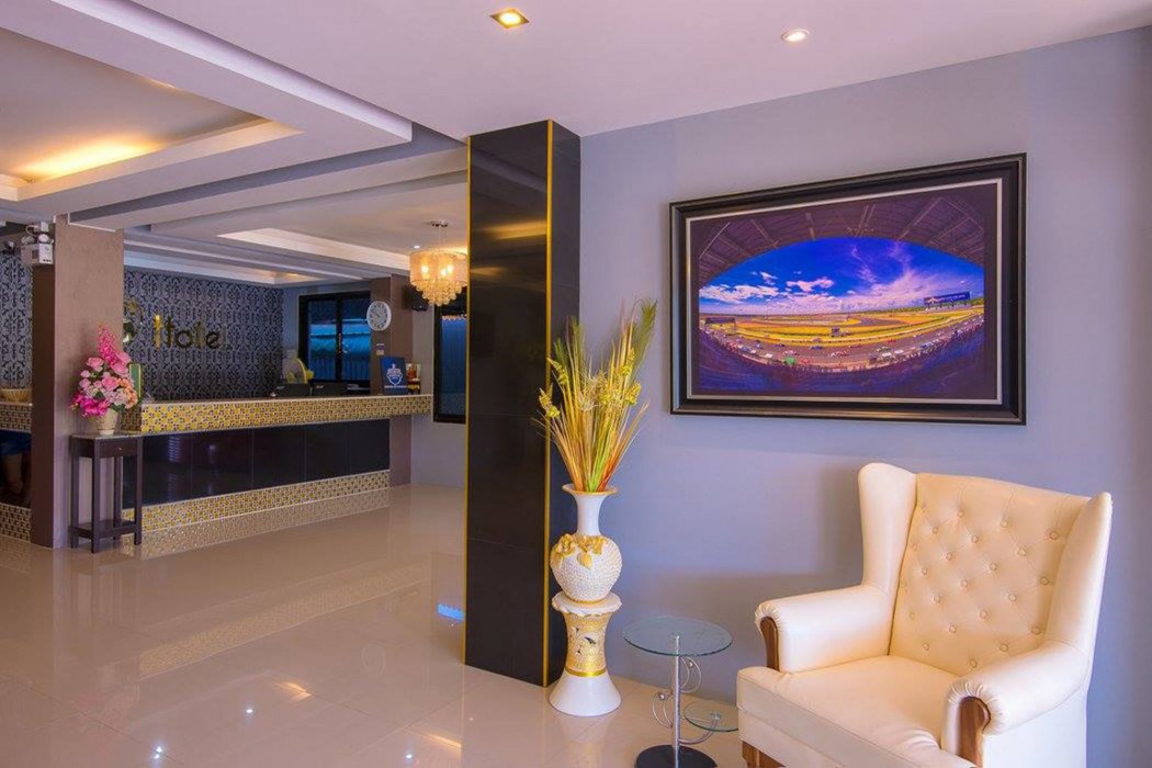 the s hotel
