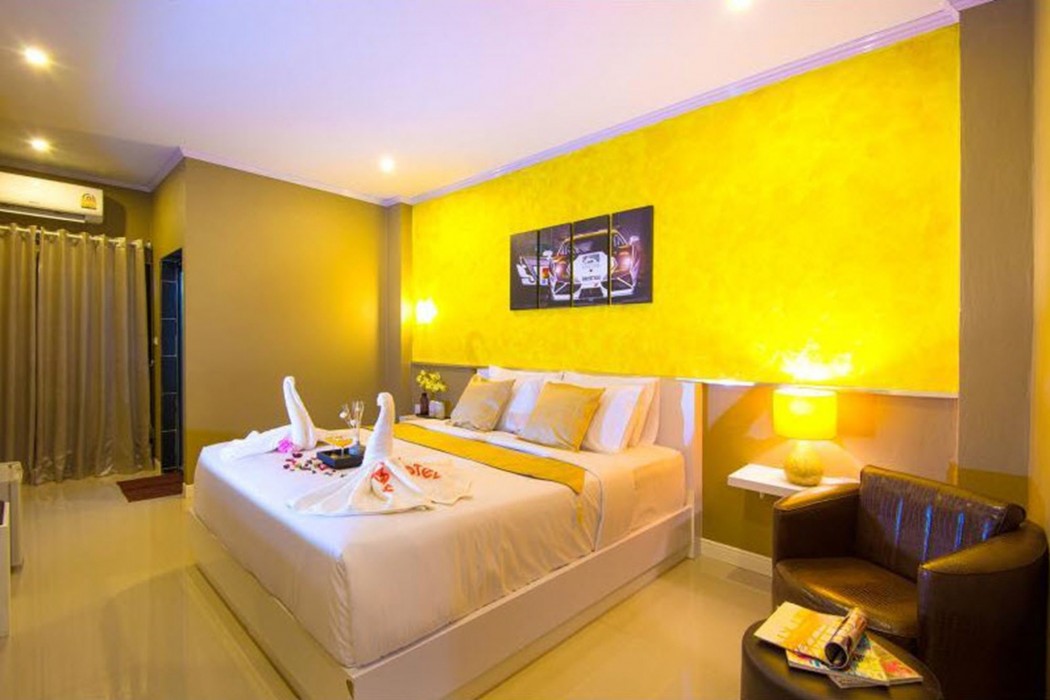 the s hotel