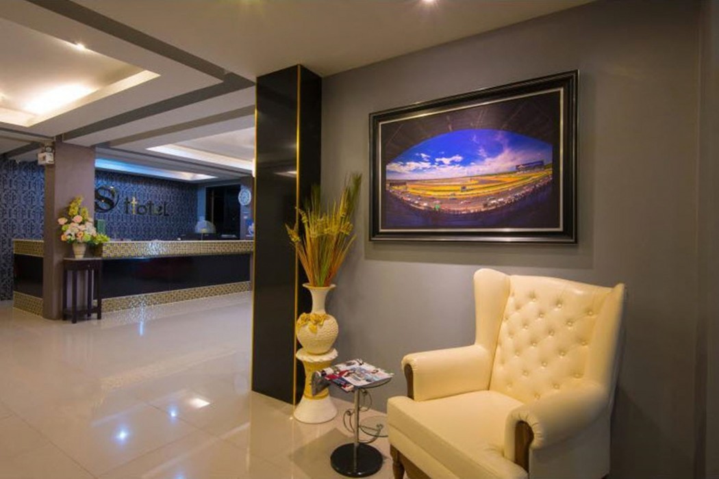 the s hotel