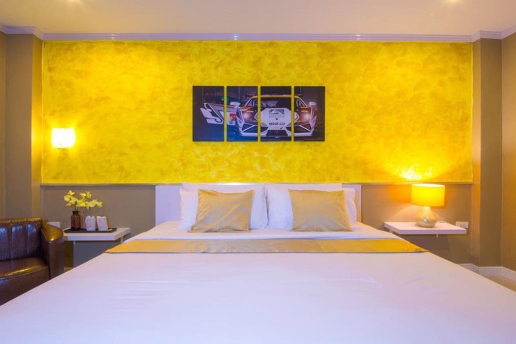 the s hotel