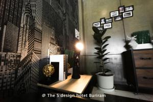 the s hotel
