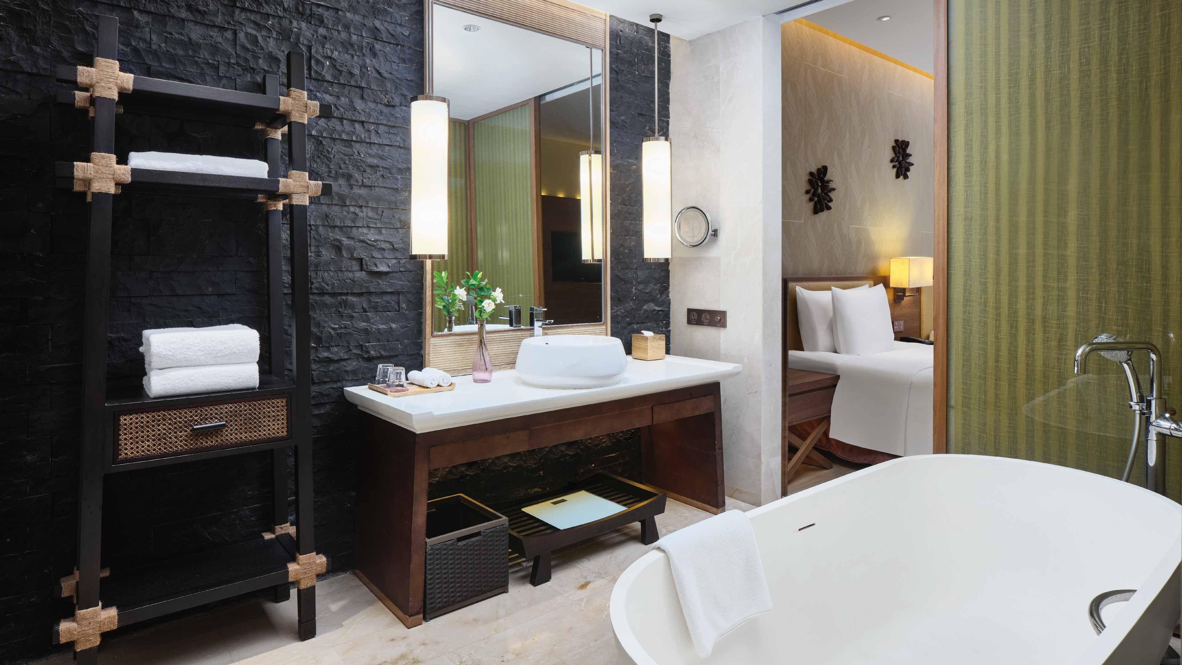 crowne plaza hailing island by ihg
