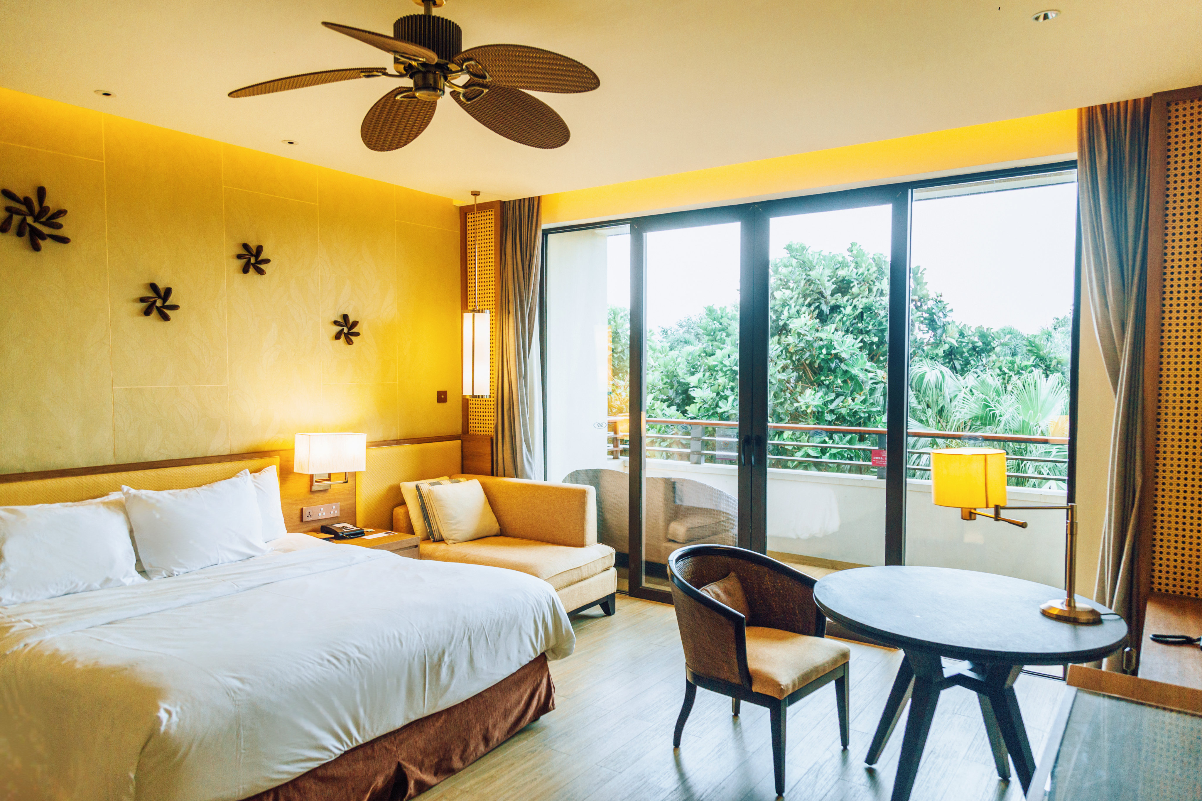 crowne plaza hailing island by ihg