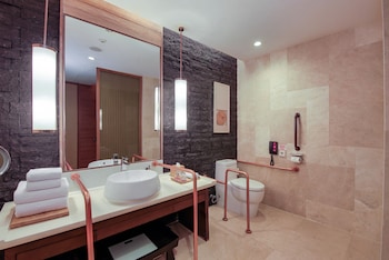 Crowne Plaza Hailing Island By Ihg,Guangzhou>>Guangdong,5 star