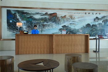 Crowne Plaza Hailing Island By Ihg,Guangzhou>>Guangdong,5 star