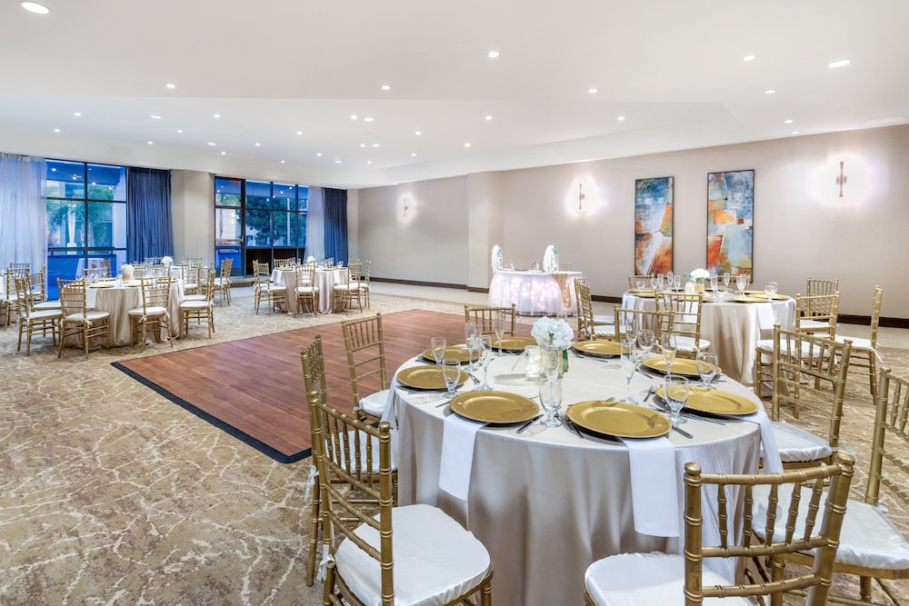 crowne plaza los angeles harbor hotel by ihg