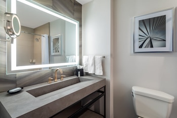 Crowne Plaza Los Angeles Harbor Hotel By Ihg,Near Los Angeles Maritime Museum,4 star