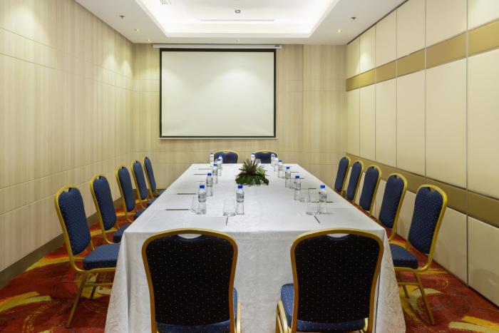 belmont hotel manila