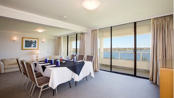 crowne plaza perth by ihg