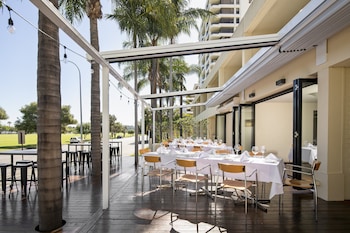 crowne plaza perth by ihg
