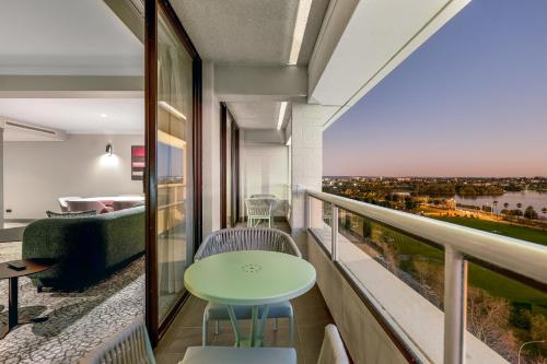 crowne plaza perth by ihg