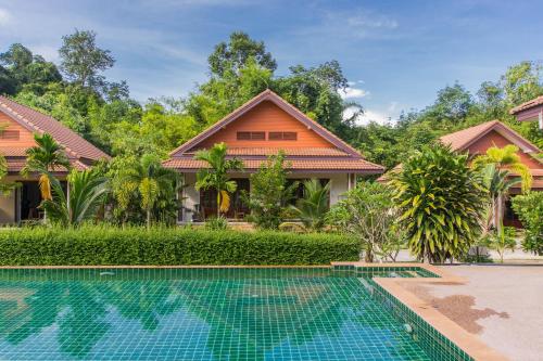 oscar villa aonang krabi