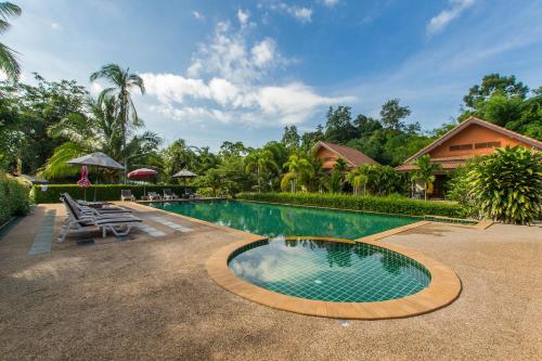 oscar villa aonang krabi