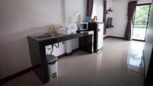 oscar villa aonang krabi