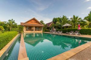 oscar villa aonang krabi