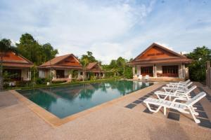 oscar villa aonang krabi