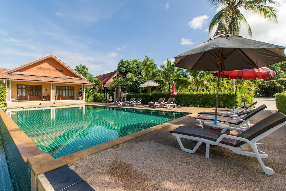oscar villa aonang krabi