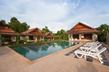 oscar villa aonang krabi