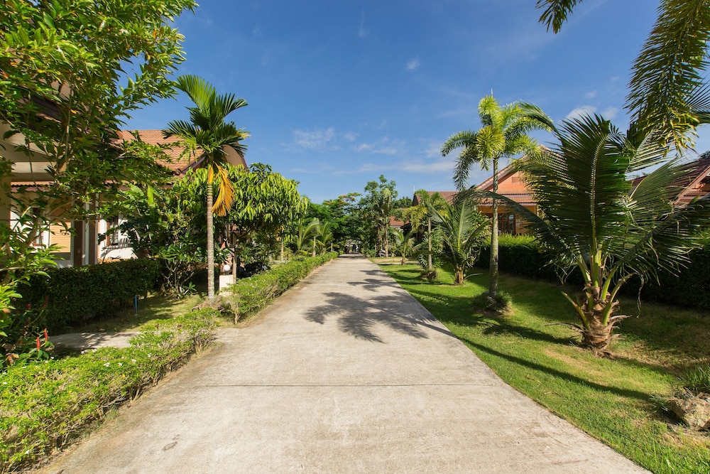 oscar villa aonang krabi