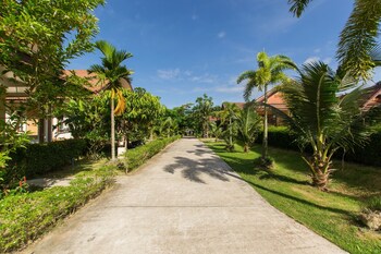 oscar villa aonang krabi