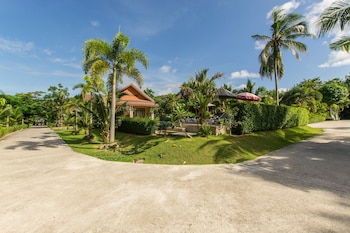 oscar villa aonang krabi