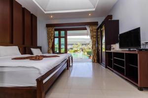 oscar villa aonang krabi