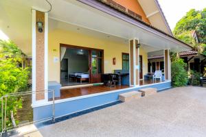 oscar villa aonang krabi