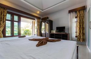 oscar villa aonang krabi
