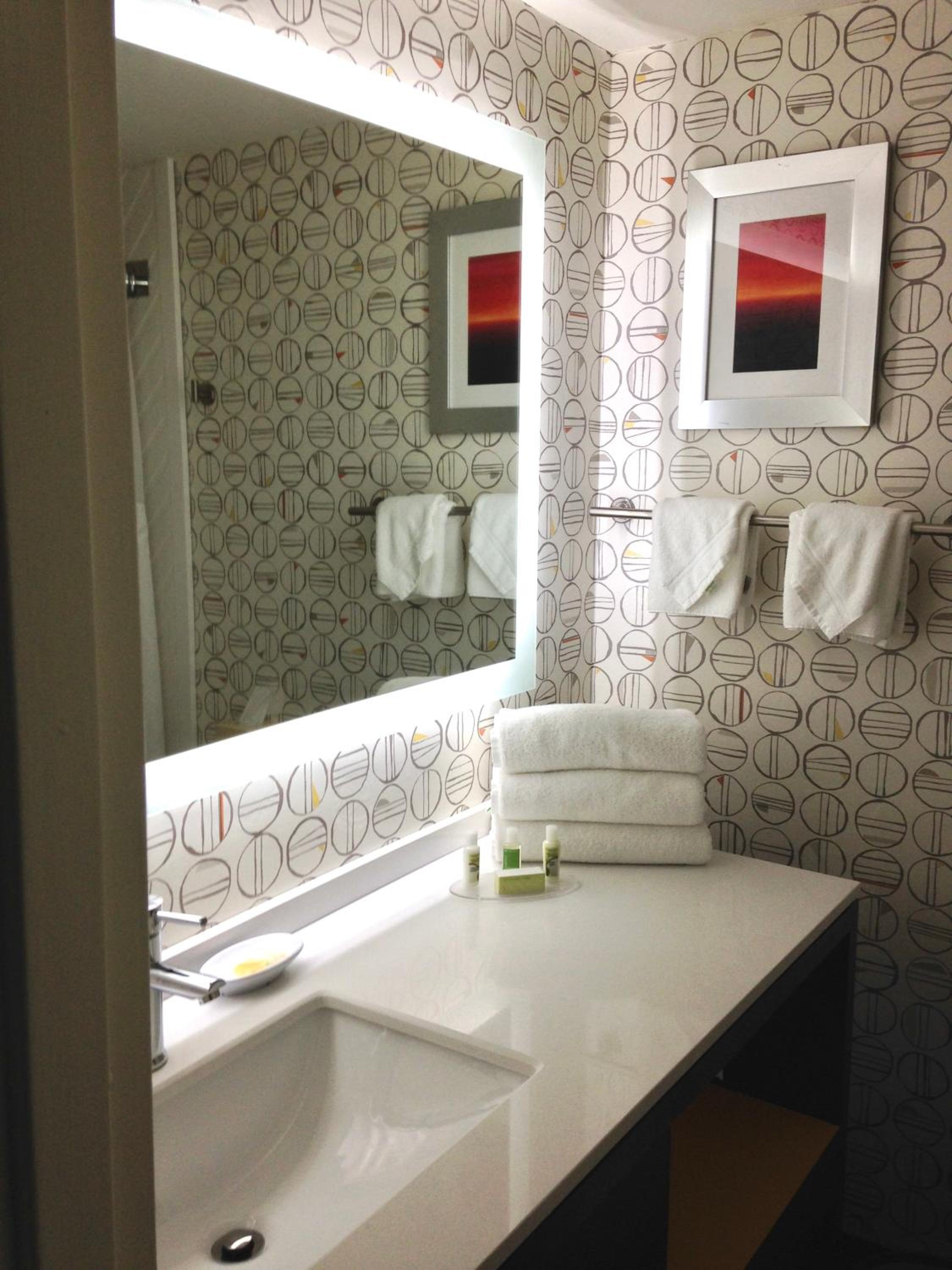 holiday inn and suites pittsfield berkshires by ihg