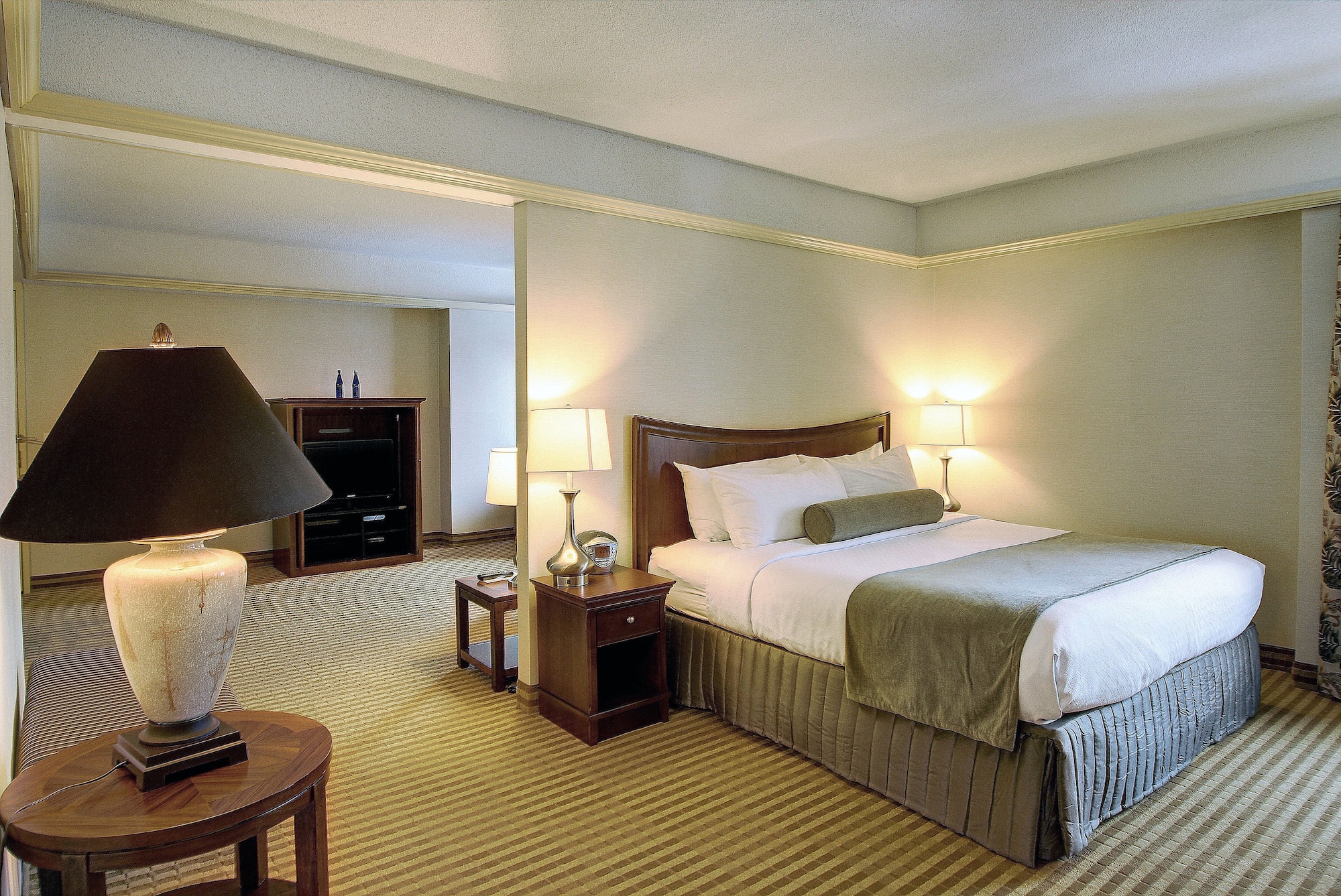 holiday inn and suites pittsfield berkshires by ihg