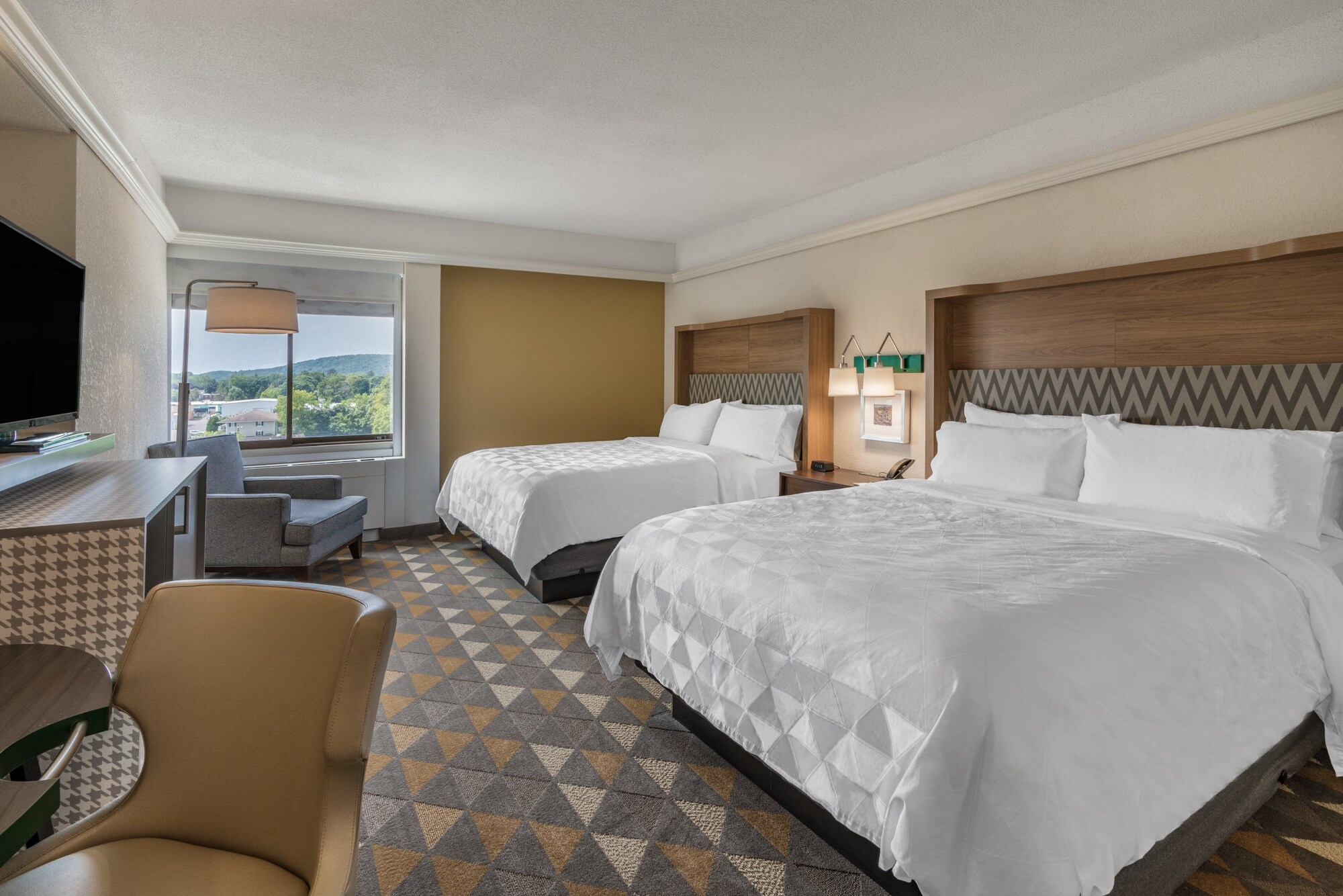 holiday inn and suites pittsfield berkshires by ihg