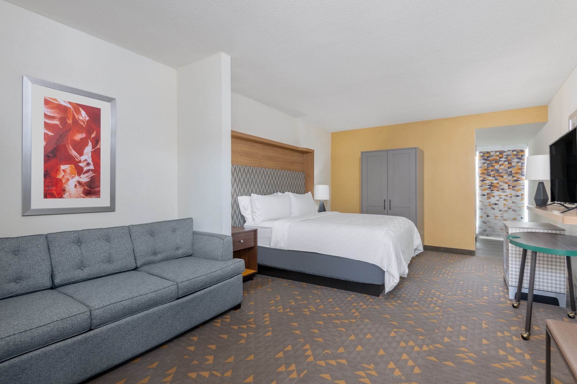 holiday inn and suites pittsfield berkshires by ihg
