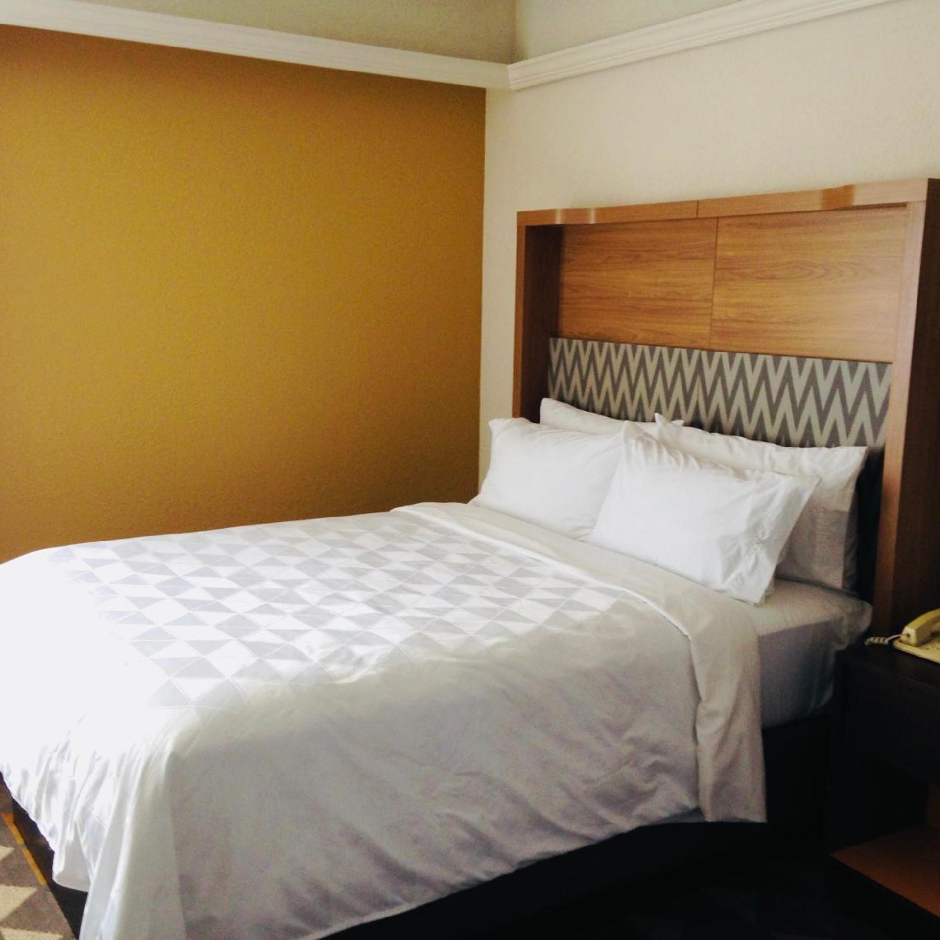 holiday inn and suites pittsfield berkshires by ihg