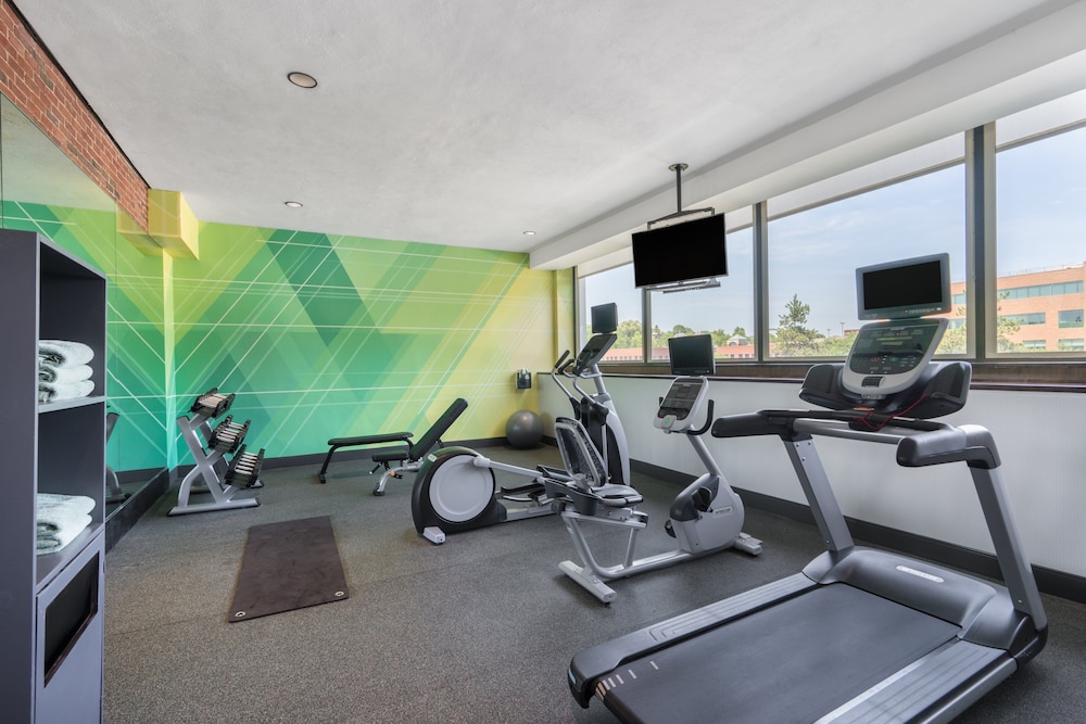 holiday inn and suites pittsfield berkshires by ihg