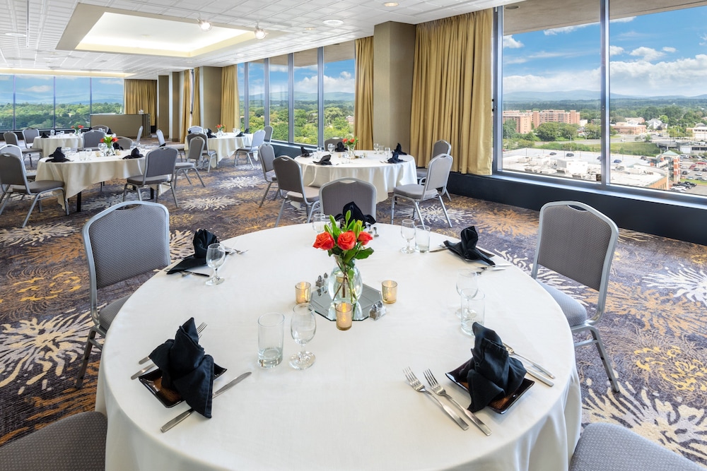 holiday inn and suites pittsfield berkshires by ihg