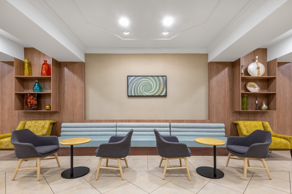 holiday inn and suites pittsfield berkshires by ihg
