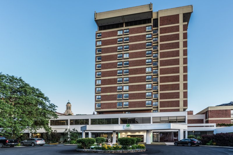 holiday inn and suites pittsfield berkshires an ihg hotel