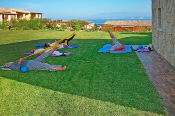 holiday residence punta falcone