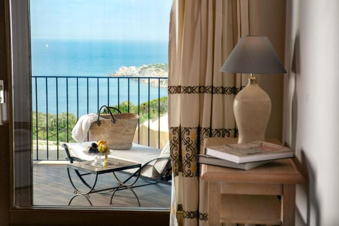 holiday residence punta falcone