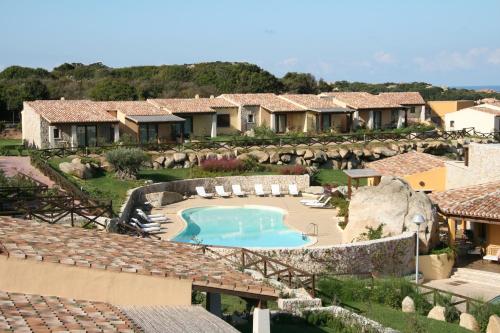 holiday residence punta falcone