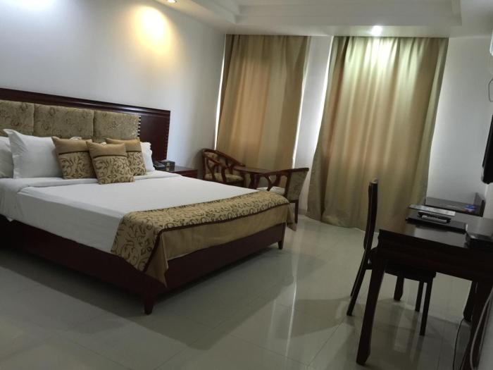 emerald hotel