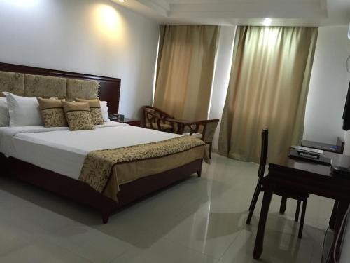 emerald hotel