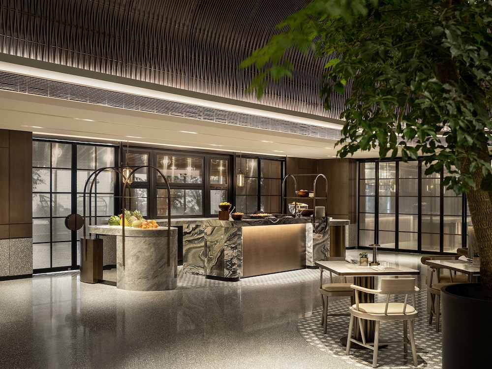 intercontinental shanghai harbour city by ihg