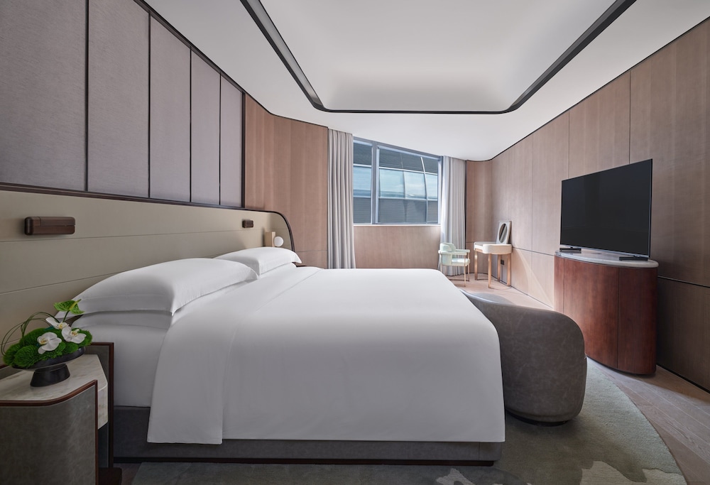 intercontinental shanghai harbour city by ihg