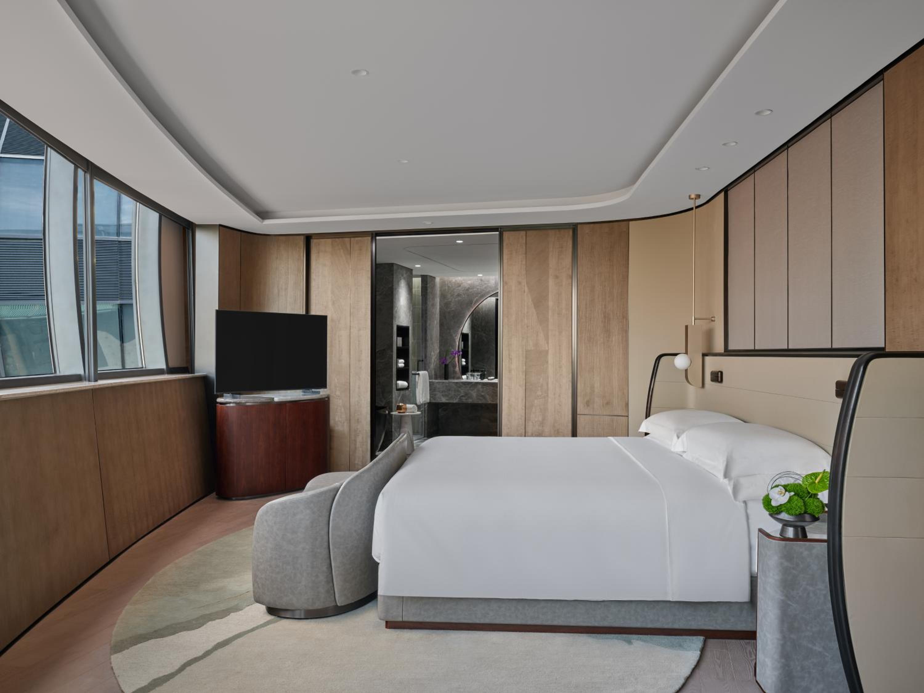 intercontinental shanghai harbour city by ihg