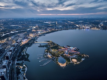 intercontinental shanghai harbour city by ihg