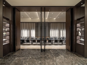 intercontinental shanghai harbour city by ihg