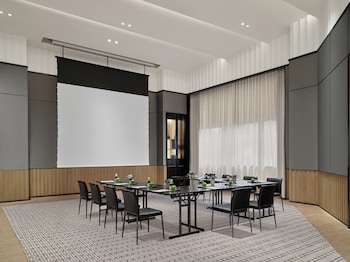 intercontinental shanghai harbour city by ihg
