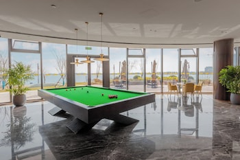 intercontinental shanghai harbour city by ihg
