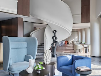 intercontinental shanghai harbour city by ihg